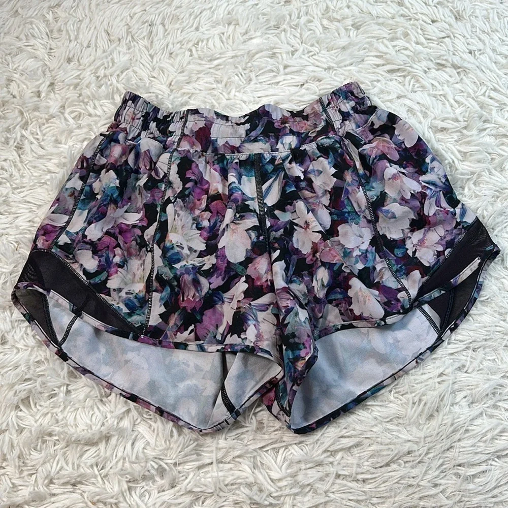 Lululemon Hotty Hot Short II *2.5